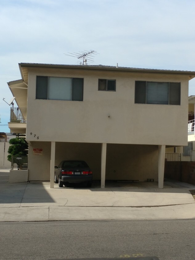 Street view - 975 S Kingsley Dr