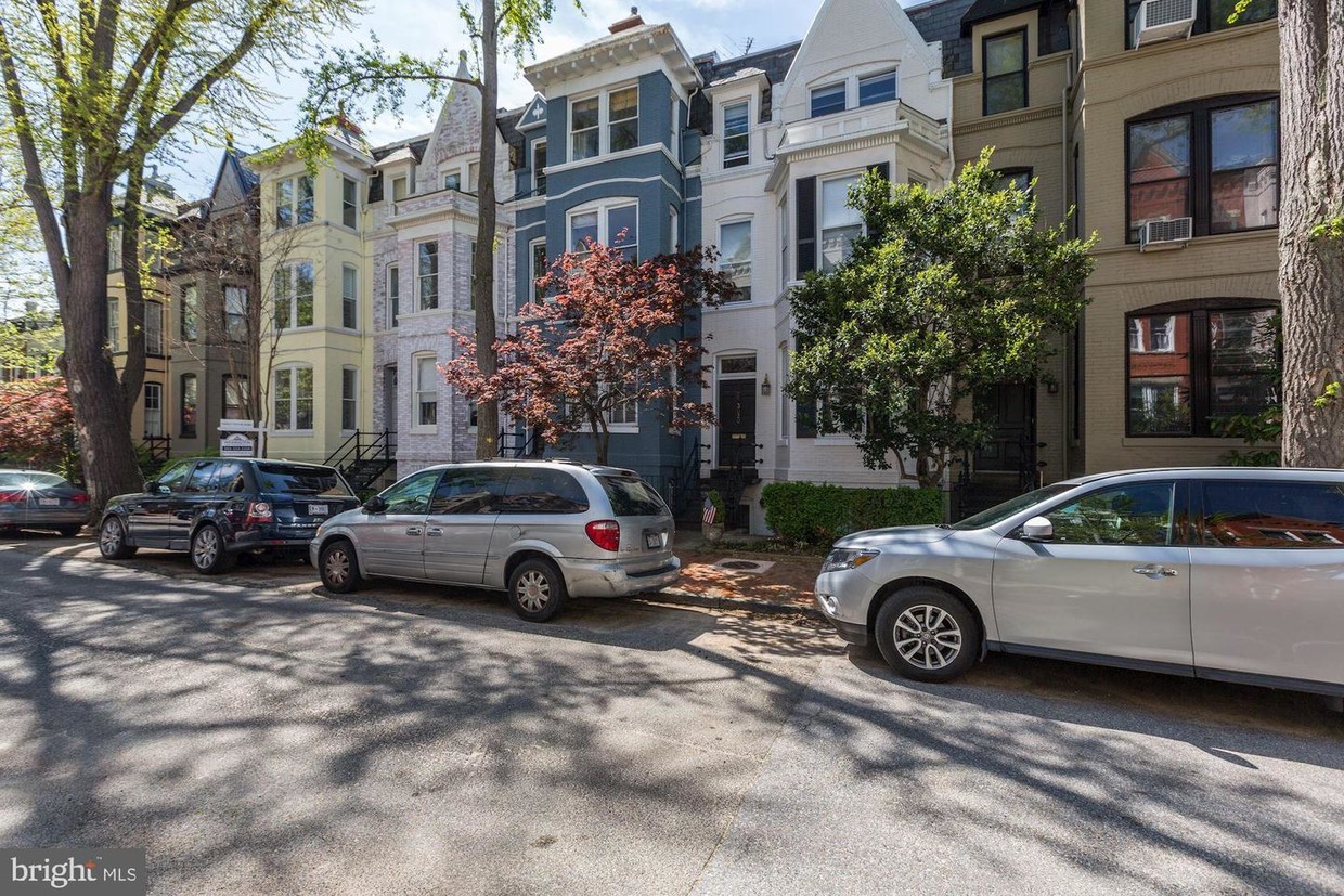 Primary Photo - 3018 Cambridge Pl NW