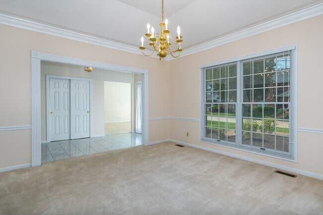 Building Photo - 318 Cookshire Ln