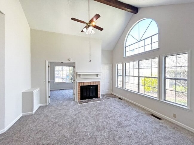 Foto del edificio - Hendersonville Condo just minutes from Old Hickory Lake