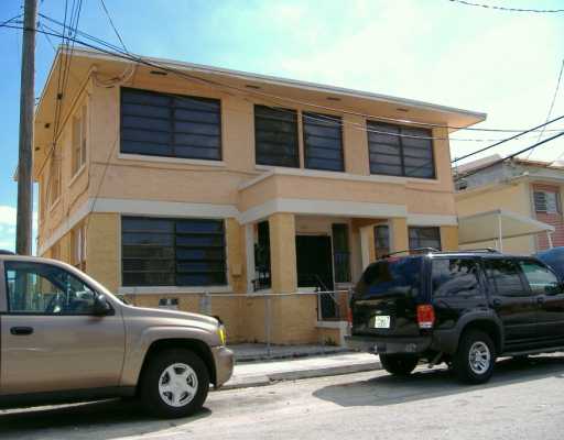 Building Photo - 115 SW 11th Ave