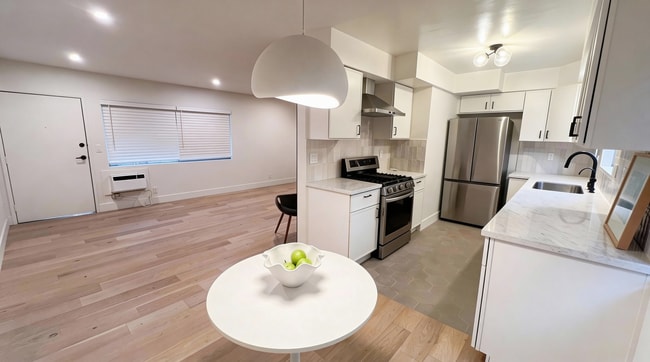 Foto del edificio - 1011 Hilldale Ave