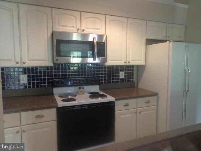 Foto del edificio - 3337 Katewood Ct