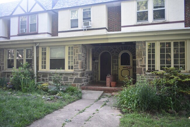 Foto del edificio - 6306 Frederick Rd