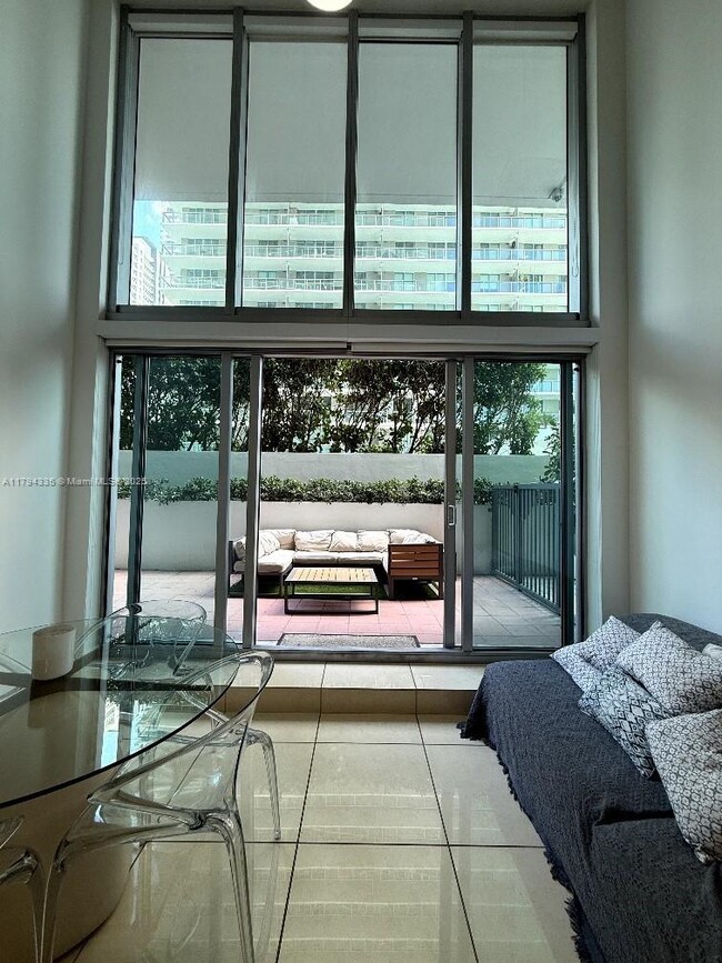 Foto del edificio - 1111 SW 1st Ave
