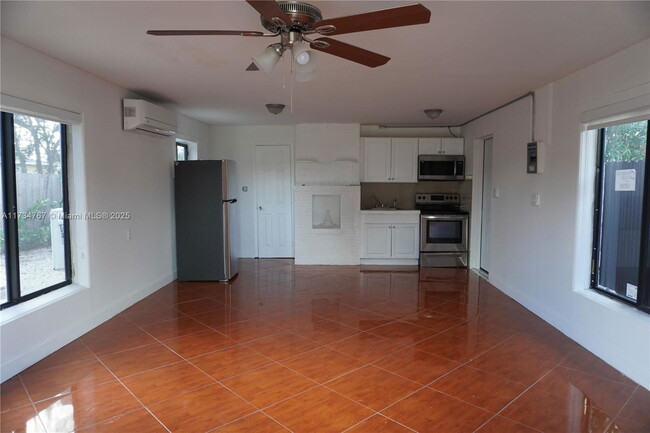 Foto del edificio - 1106 NW 11th Ct