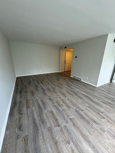 2 bed 2 Bath Living Room - Embassy House