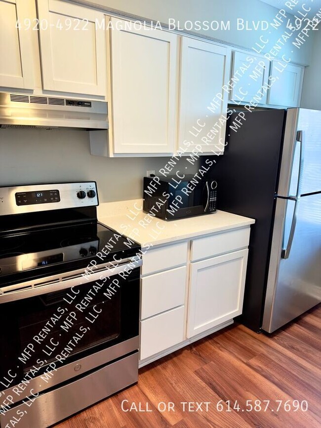 Building Photo - Spacious 2-Bedroom Condo for Rent – Modern...