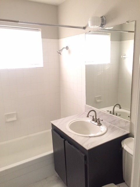 Building Photo - 2606 Barbee St