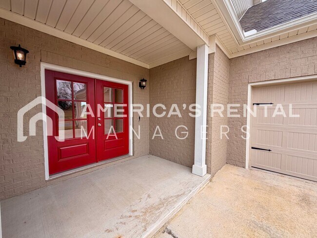 Foto del edificio - Modern 4-Bed Home with Loft & 3-Car Garage in Meridianville’s Premier Community