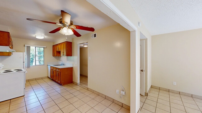 Building Photo - 18225 Happy Ln