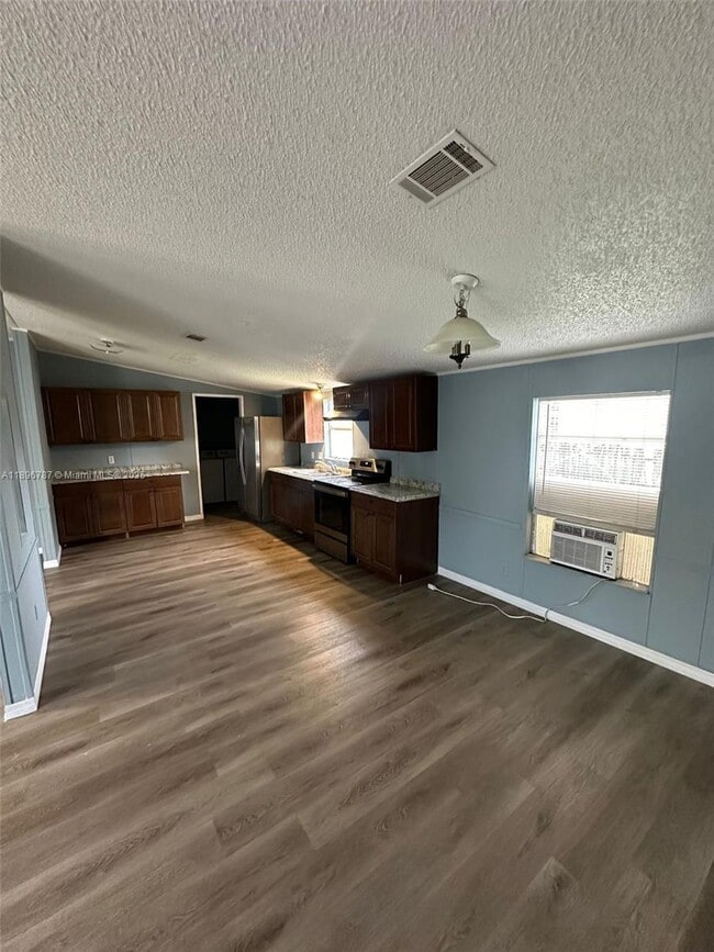 Foto del edificio - 11863 Atlantic Cir