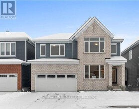 Building Photo - 741 Eminence St