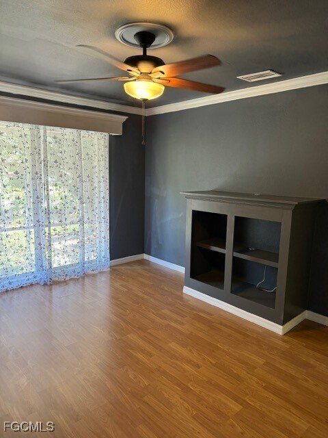 Foto del edificio - 4293 Island Cir