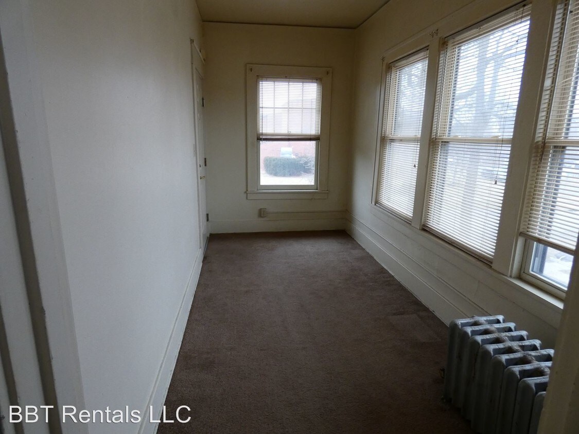 Building Photo - 1621 9th St