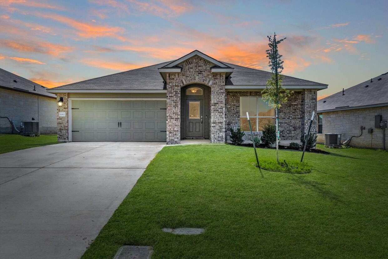 Primary Photo - 11812 McCabe Dr
