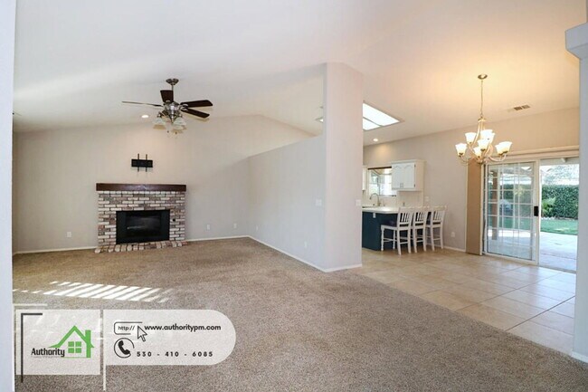 Foto del edificio - 2378 Castlewood Dr