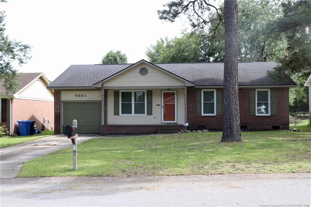 Foto principal - 5681 Pepperbush Dr