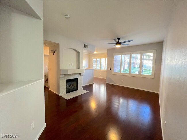 Building Photo - 9050 W Warm Springs Rd