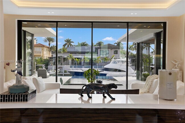 Building Photo - 13007 San Jose St