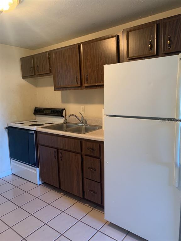 1922 Taylor Ln, Lake Magdalene, FL 33618 Townhome Rentals in Lake