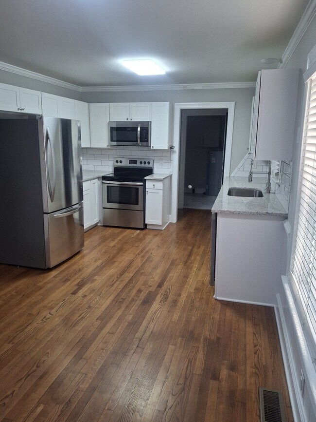 Foto del edificio - 4 Bedroom 3.5 bath