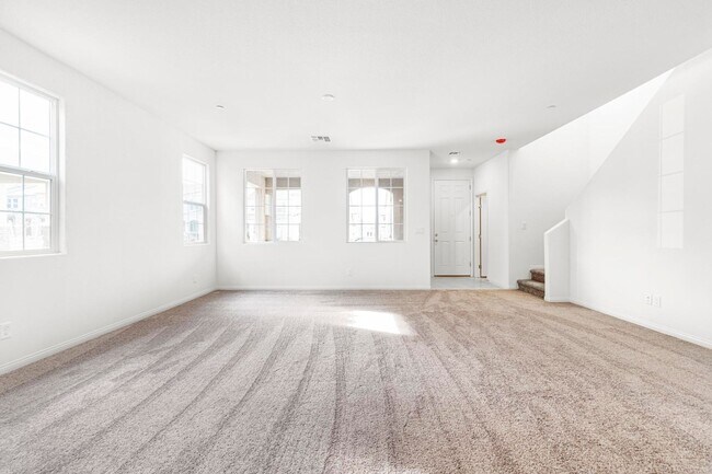 Foto del edificio - Brand New Build! 3 bed, 2 and 3/4 bathroom Townhouse in the heart of Inspirada's Master Planned C...