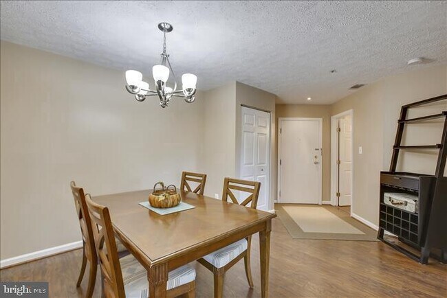 Foto del edificio - 12221 Eagles Nest Ct
