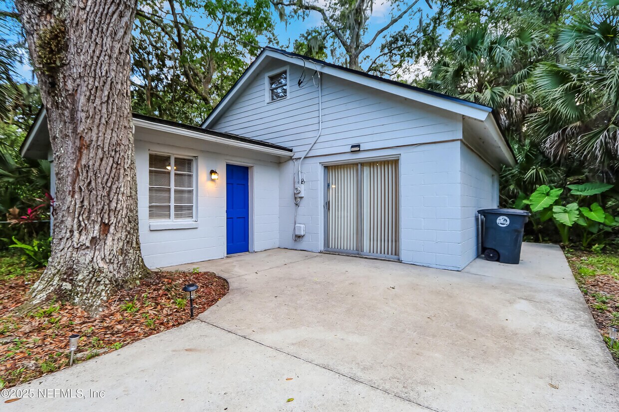 Foto principal - 246 Jasmine St