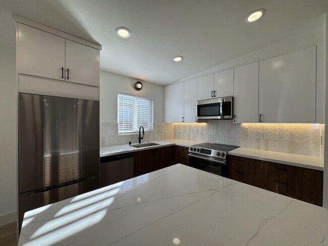 Foto del edificio - 864 S Bernardo Ave