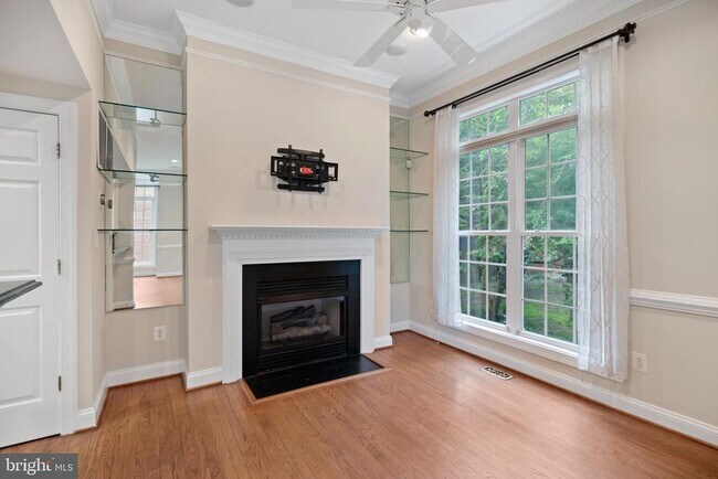 Building Photo - 508 S Fayette St