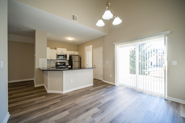 DSC04294.jpg - Traditions at Slate Ridge