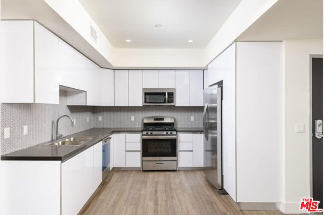 Foto principal - 518 N Gramercy Pl