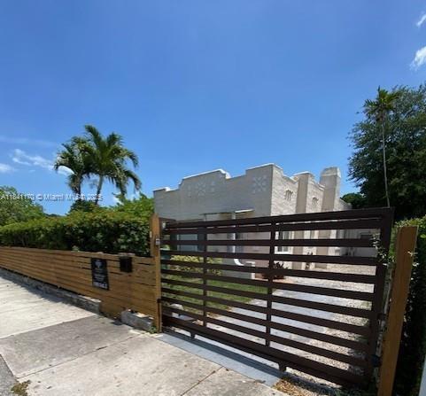 Primary Photo - 1074 NW 49th St