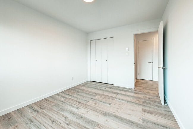 Building Photo - 6750 Rue De Choisy