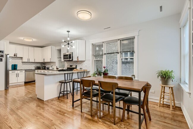 Foto del edificio - 4239 N Ashland Ave