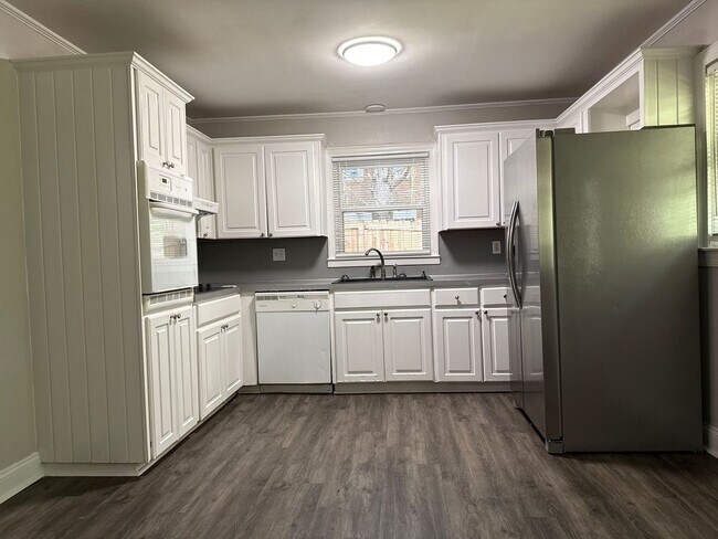 Foto del edificio - 645 Greenbriar Ave