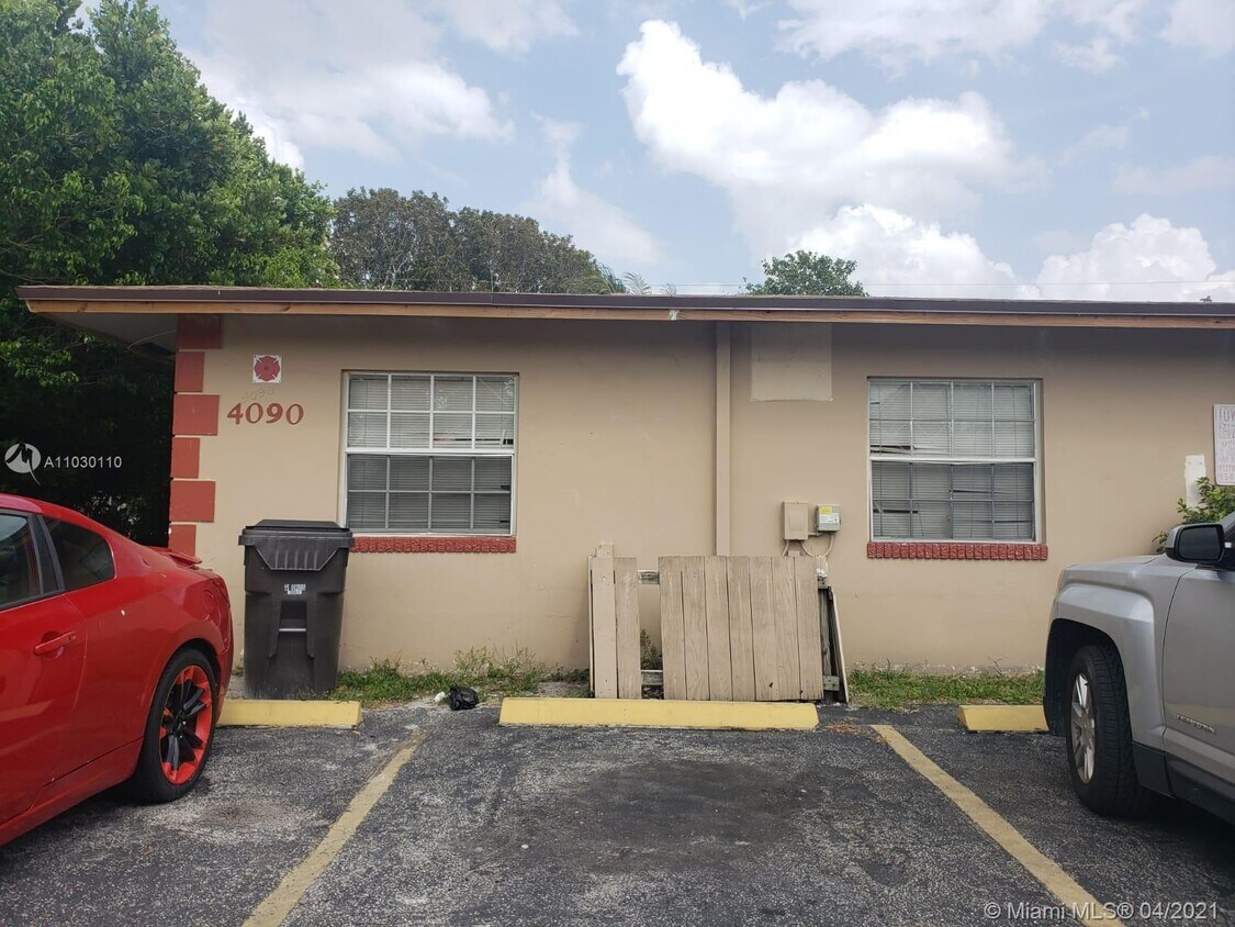4090 NW 31st Terrace Unit 3, Lauderdale Lakes, FL 33309 Apartment for