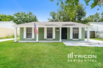 Building Photo - 16015 Splitlog Dr