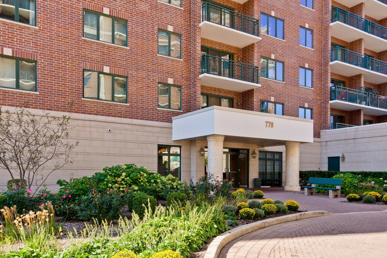 Foto principal - 770 Pearson St