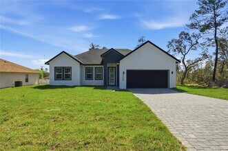 Building Photo - 2600 SW 146th Pl Rd