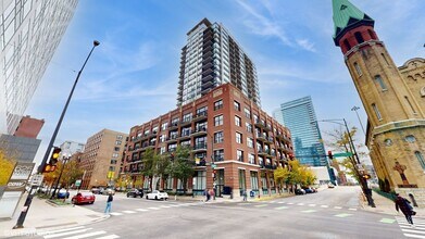 Building Photo - 210 S Desplaines St
