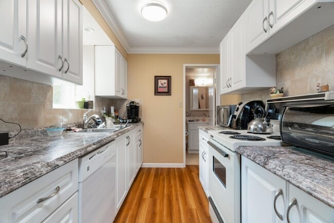 Building Photo - 14030 Kalmar Rd