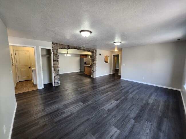 Building Photo - PG #65 (Camron)