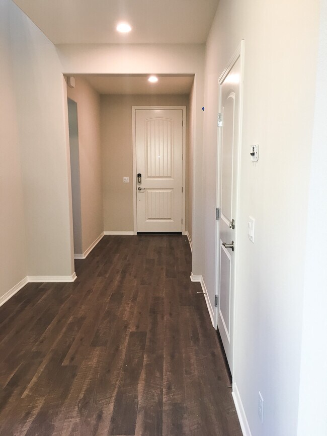 Front Door / Entry Hall / Door to attached garage - 4845 Ballast Ln