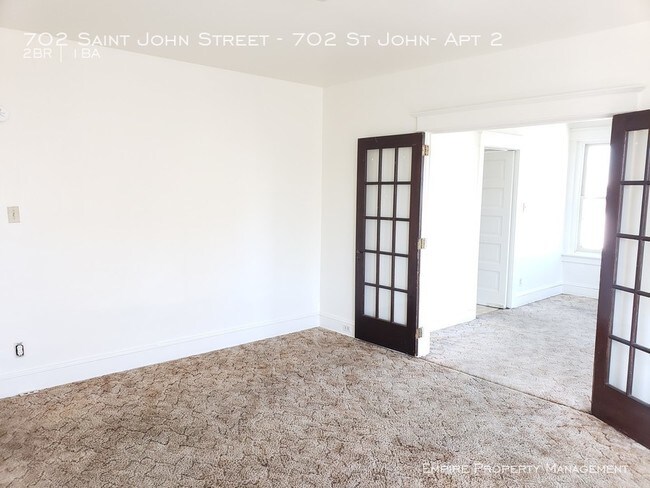 Foto del edificio - 702 St John St