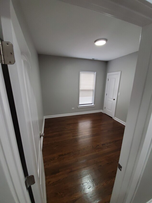 Bedroom - 847 E 64th Pl