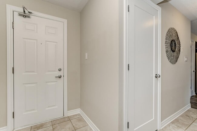 Building Photo - 115-115 Bluestone Private