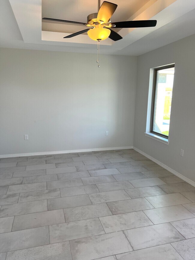 Building Photo - 308 Uva Ln
