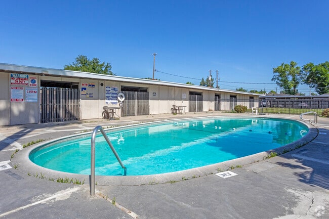 Piscina - Garden East Apartments